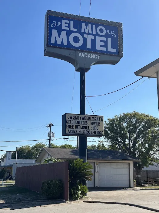 El Mio Motel 5