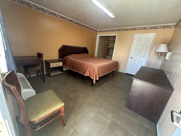 El Mio Motel 5