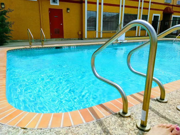 Quality Suites 5