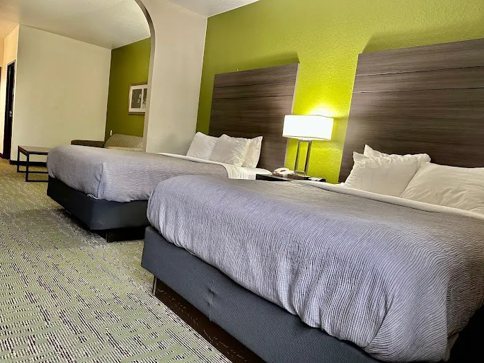 Quality Suites 5