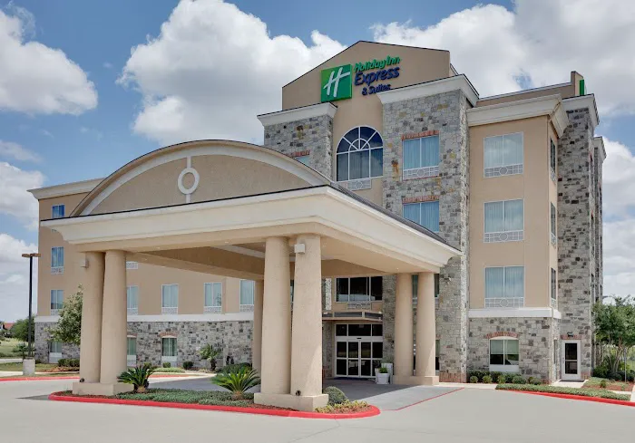 Holiday Inn Express & Suites San Antonio - Brooks City Base by IHG 5