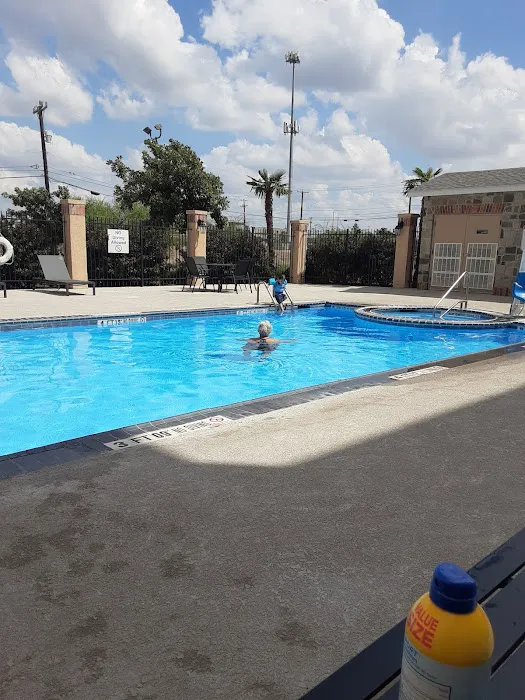 Holiday Inn Express & Suites San Antonio - Brooks City Base by IHG 5