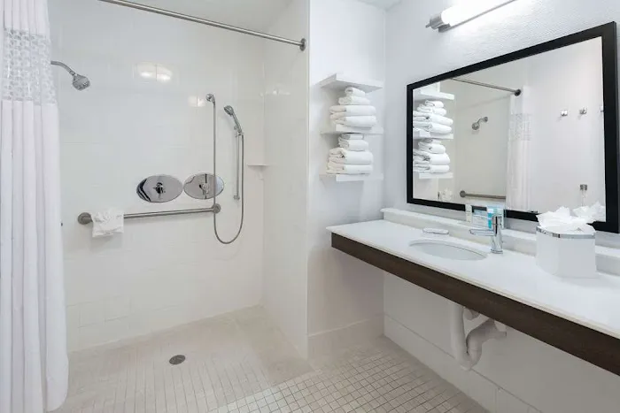 Hampton Inn & Suites San Antonio Brooks City Base 5