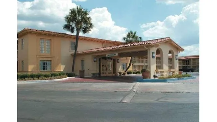 Baymont by Wyndham San Antonio South Park 5