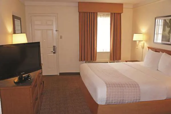 Baymont by Wyndham San Antonio South Park 5