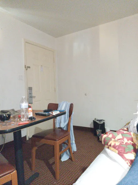 Nogalitos Motel 5