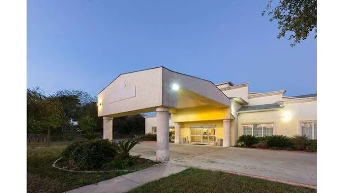 Days Inn by Wyndham San Antonio at Palo Alto 5
