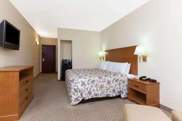 Days Inn by Wyndham San Antonio at Palo Alto 5