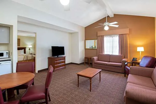 La Quinta Inn by Wyndham San Antonio Lackland 5