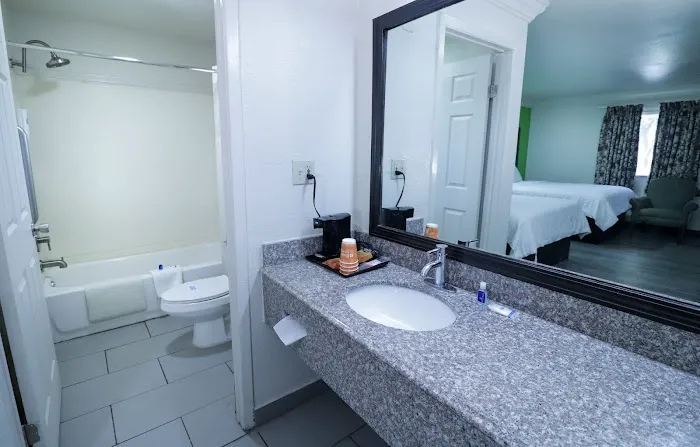 Rodeway Inn San Antonio Lackland AFB - SeaWorld 5