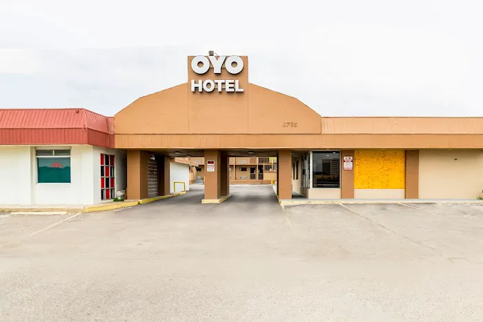 Oyo Hotel San Antonio Lackland AFB/Seaworld Hwy 90 W 5