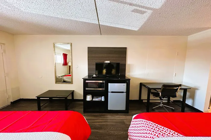 Oyo Hotel San Antonio Lackland AFB/Seaworld Hwy 90 W 5