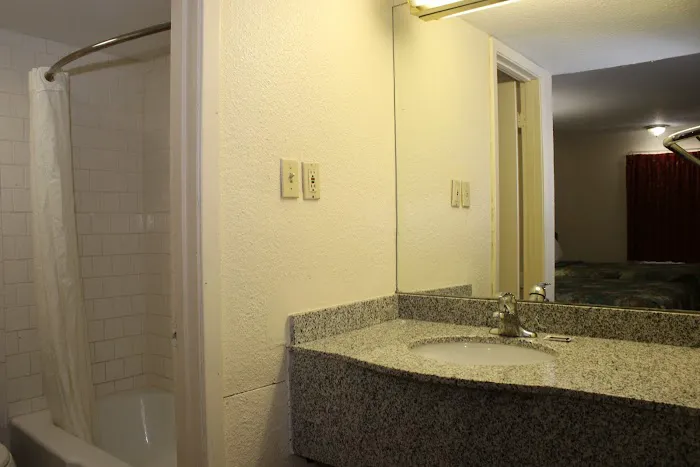 Travel Inn Lackland Sea World 5