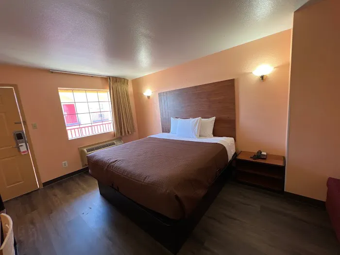 Executive Inn & Suites Near Lackland AFB 5