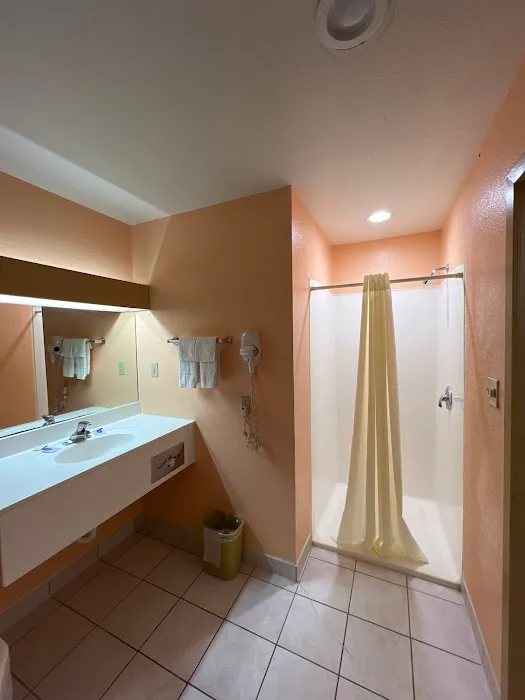 Executive Inn & Suites Near Lackland AFB 5