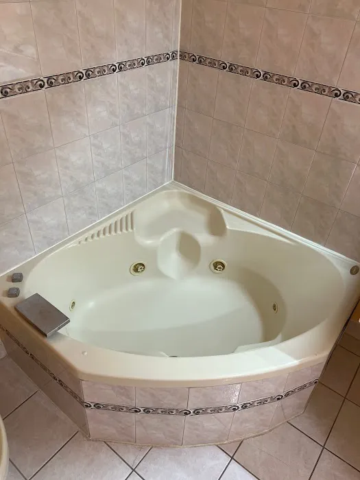 Executive Inn & Suites Near Lackland AFB 5