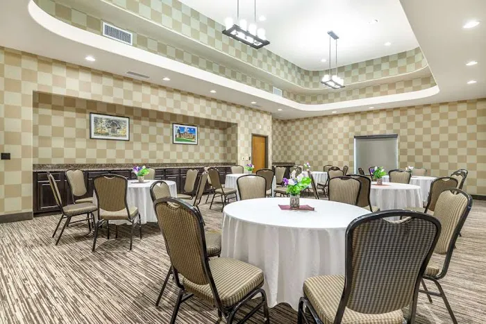 Best Western Plus Lackland Hotel & Suites 5