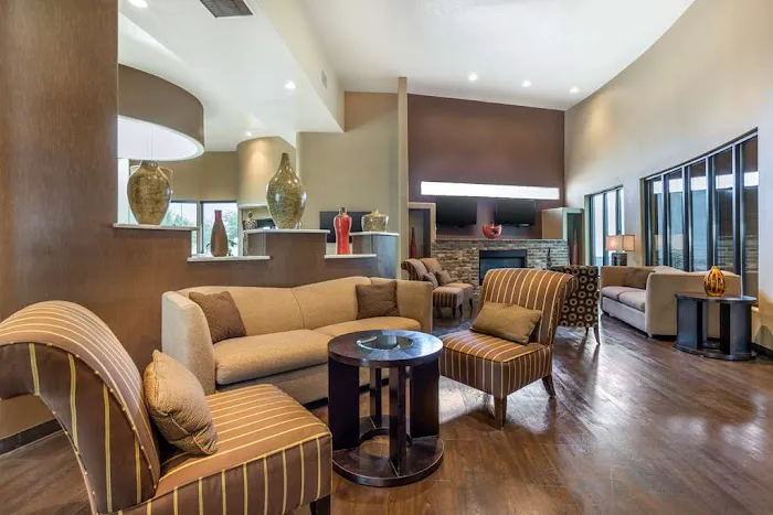 Best Western Plus Lackland Hotel & Suites 5