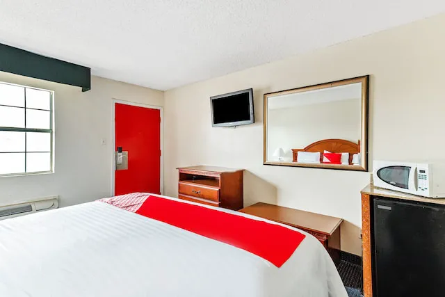 OYO Hotel San Antonio Lackland near Seaworld 5