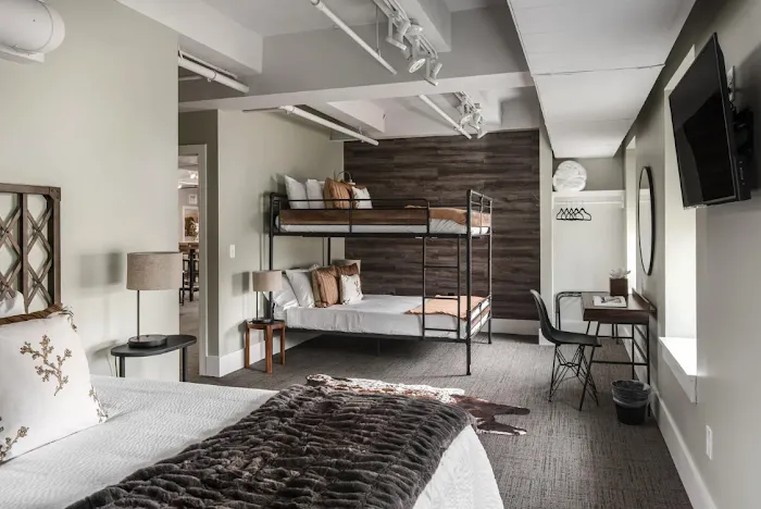 The Maddox Hotel 5
