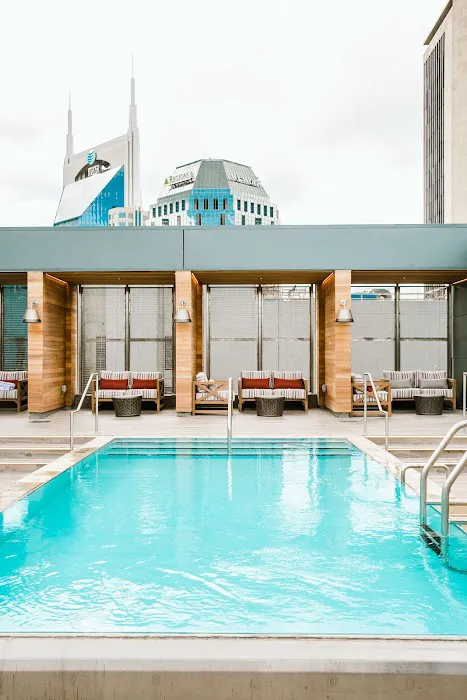 Bobby Hotel 5