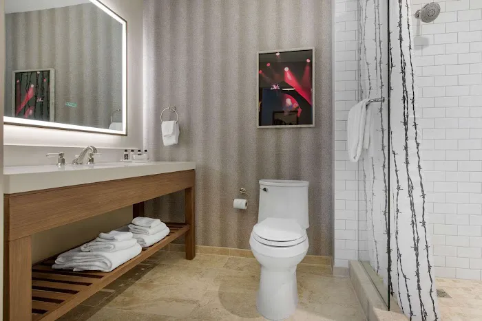 Cambria Hotel Nashville Downtown 5