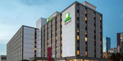 Holiday Inn Express Nashville Downtown - Broadway by IHG