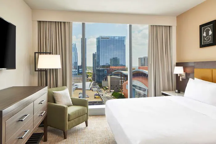 Embassy Suites by Hilton Nashville Downtown 5