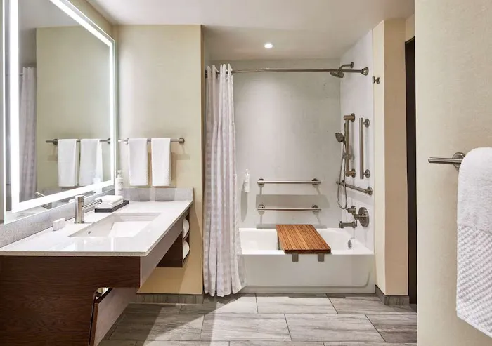 Embassy Suites by Hilton Nashville Downtown 5