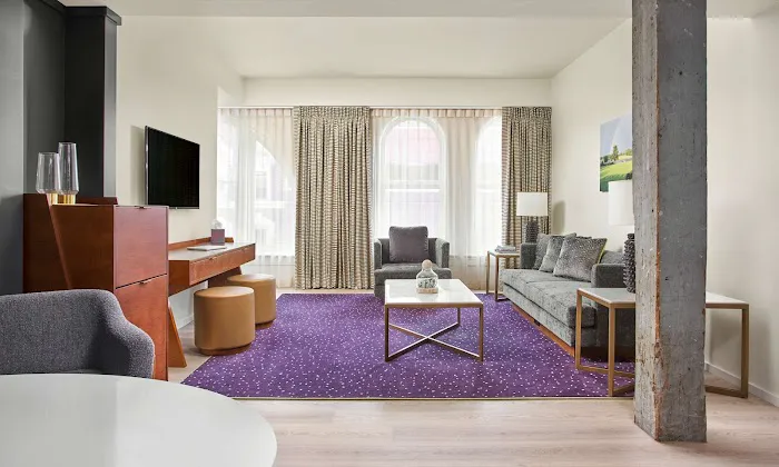 The Bankers Alley Hotel Nashville, Tapestry Collection by Hilton 5