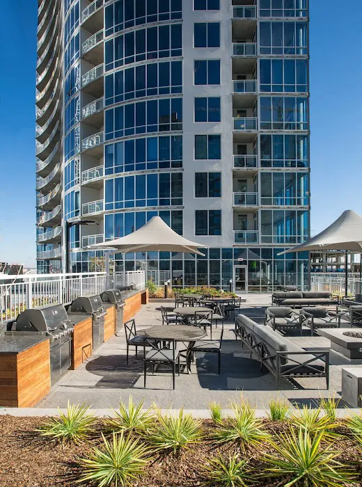 Placemakr Premier SoBro 5