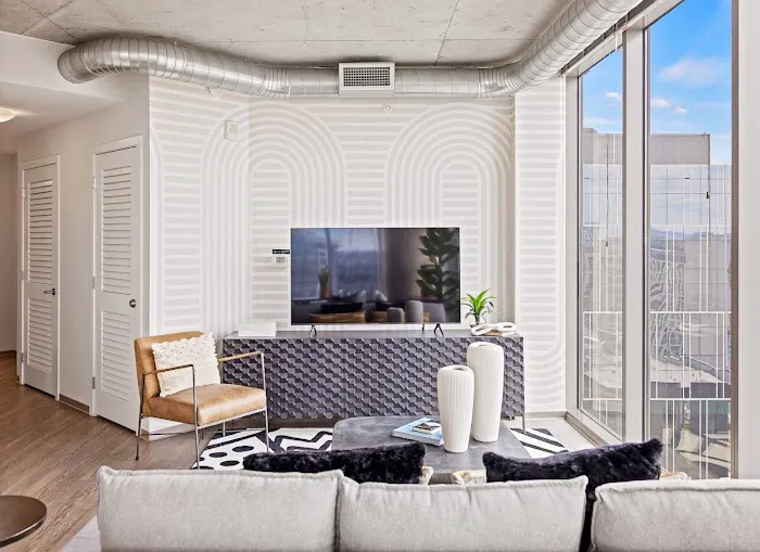 Placemakr Premier SoBro 5