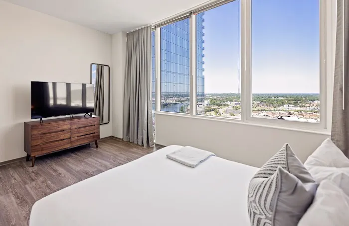 Placemakr Premier SoBro 5