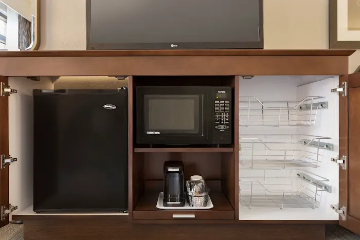 Hampton Inn & Suites Nashville-Downtown 5