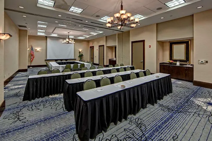 Hampton Inn & Suites Nashville-Downtown 5