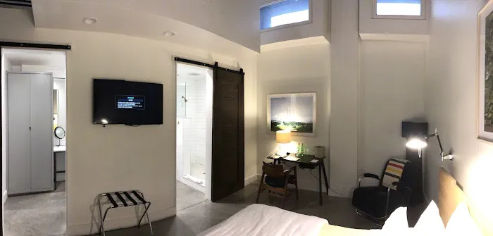 The 404 Hotel 5