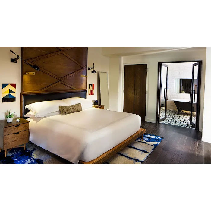 Thompson Nashville, by Hyatt 5