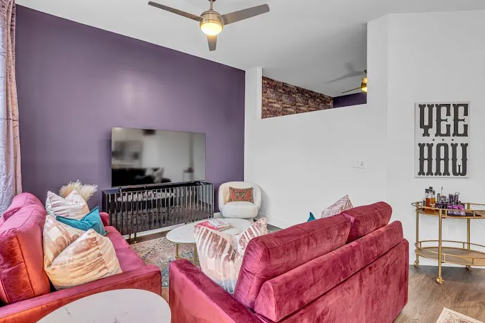 The Vixen Den AirBnB 5