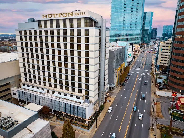 Hutton Hotel 5