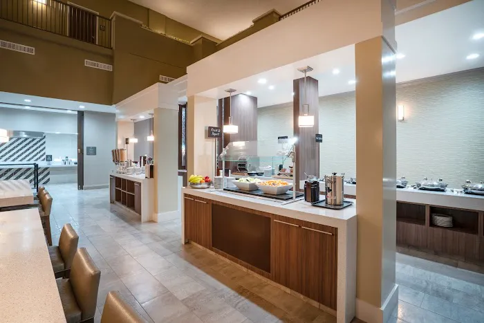 Embassy Suites by Hilton Nashville at Vanderbilt 5