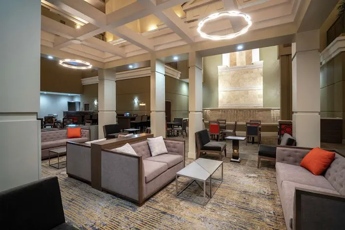 Embassy Suites by Hilton Nashville at Vanderbilt 5