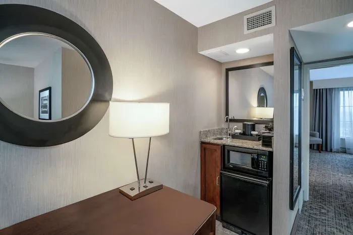 Embassy Suites by Hilton Nashville at Vanderbilt 5