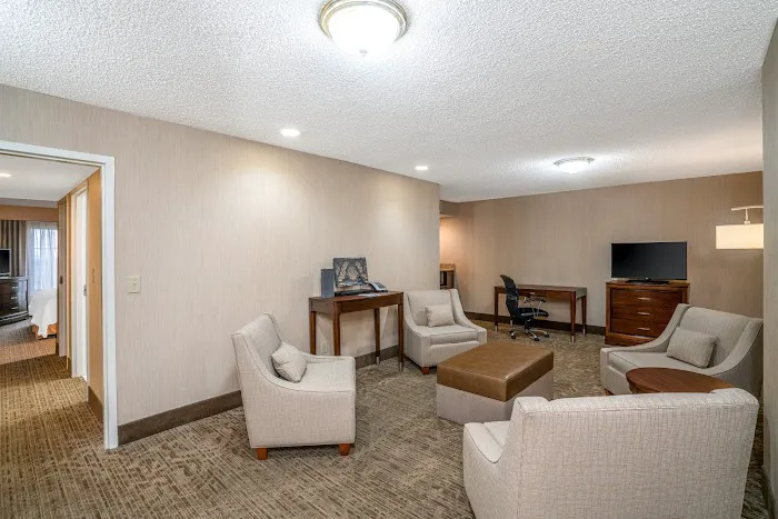 Embassy Suites by Hilton Nashville at Vanderbilt 5