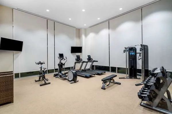 La Quinta Inn & Suites by Wyndham Nashville 5