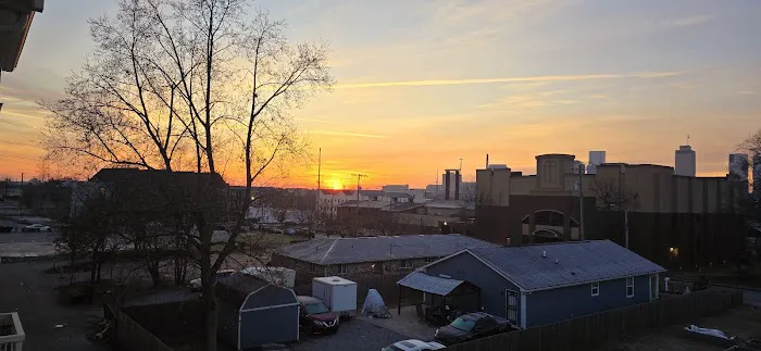 Monroe Unit 2 - Colorful 4BR Condo in Heart of Nashville 5