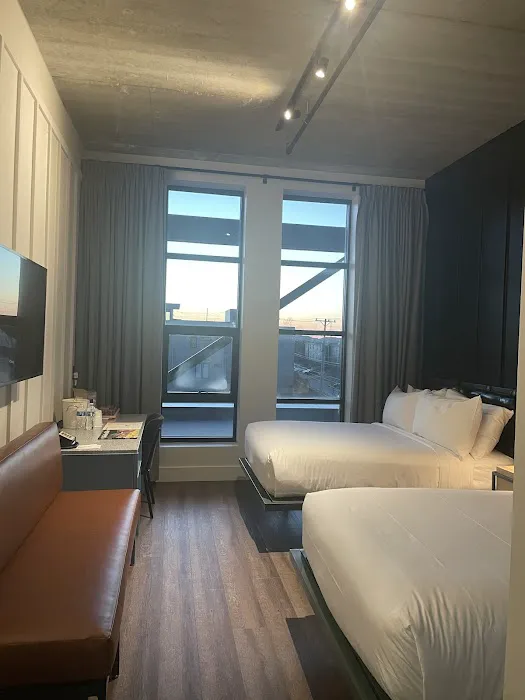 Waymore's Guest House & Casual Club 5
