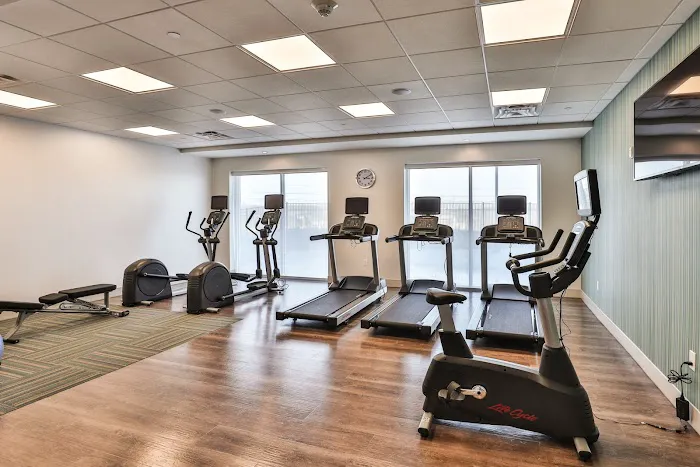 Holiday Inn Express & Suites Nashville Metrocenter Downtown by IHG 5