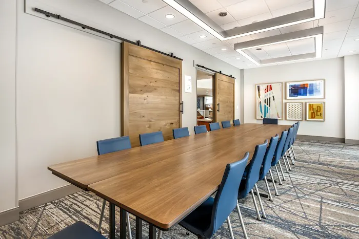 Holiday Inn Express and Suites Nashville West End Univ Area, an IHG Hotel 5