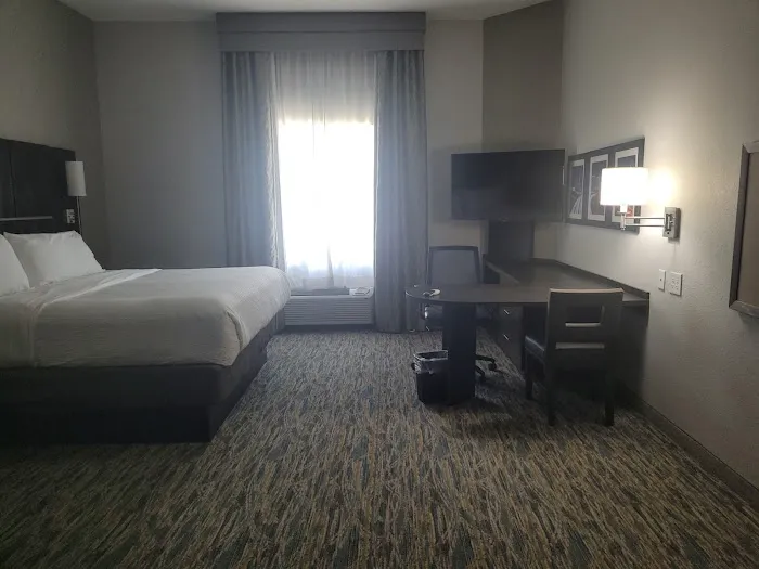 Candlewood Suites Nashville North, an IHG Hotel 5