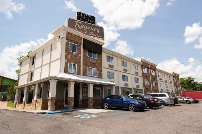 Regency Inn & Suites 5